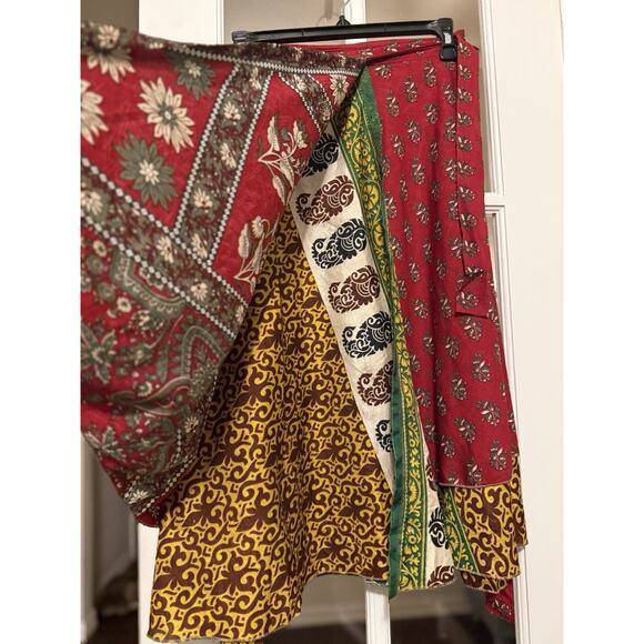 NWT Earthbound Upcycle Sari Collection Wrap Skirt Red Women's Med - Picture 4 of 10
